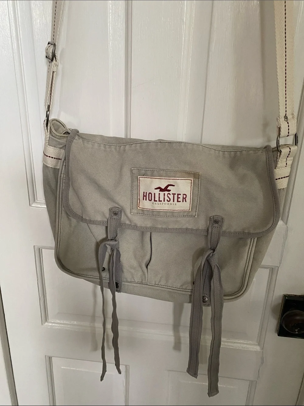 Hollister Vintage YK2 Neutral Grey  Canvas Messenger Bag with Adjustable Strap